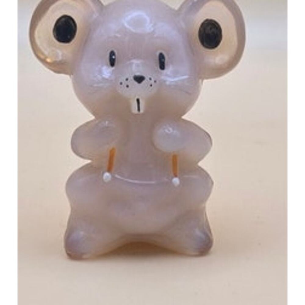 Boyd Glass 2006 Willie Mouse Hand Painted Signed Crown Tuscan - Picture 2 of 8